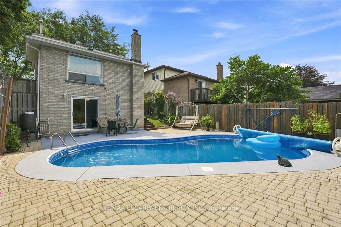 30 Twinoaks Crescent • Hamilton, ON photo 41