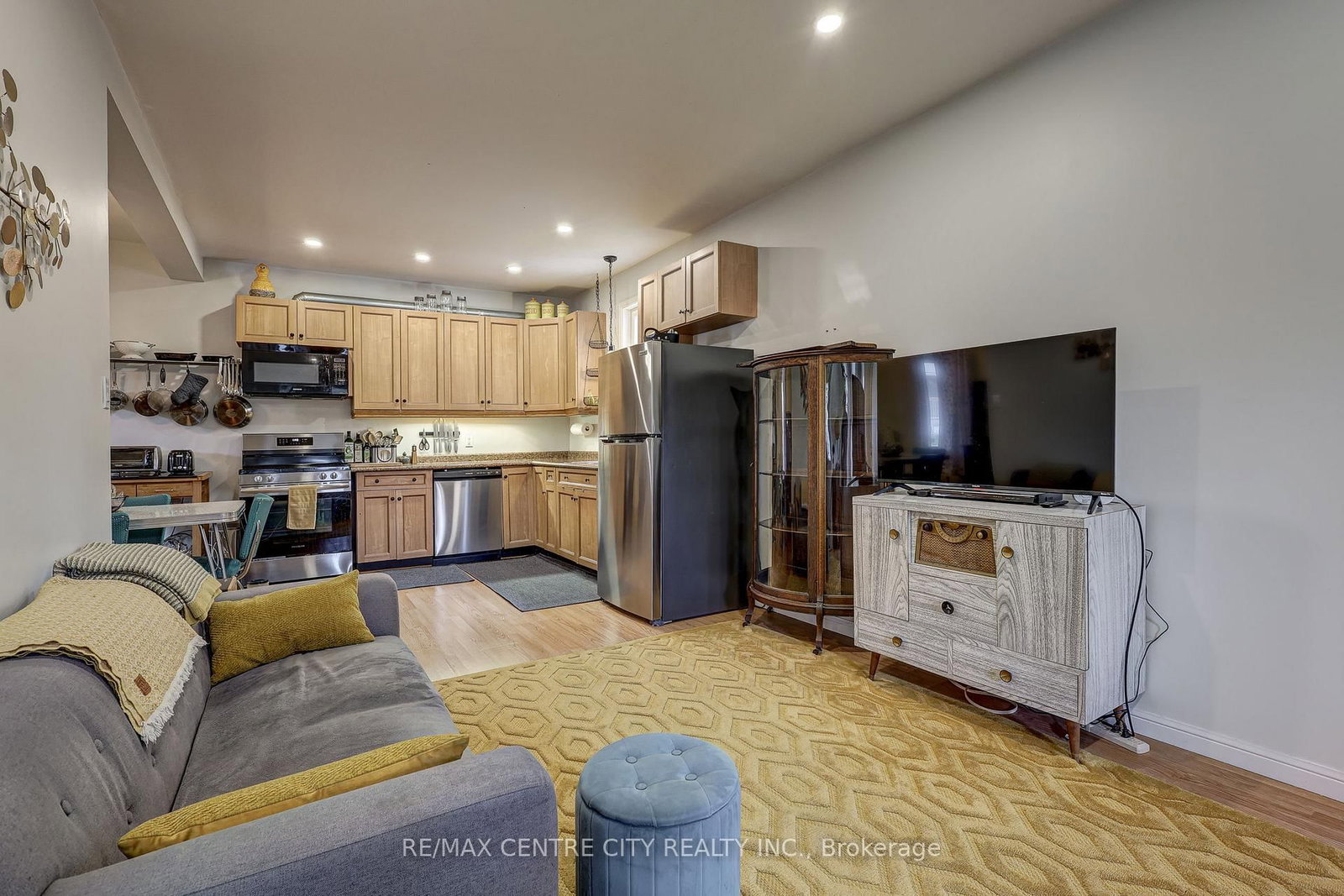 169 Wellington Street • St. Thomas, ON photo 13
