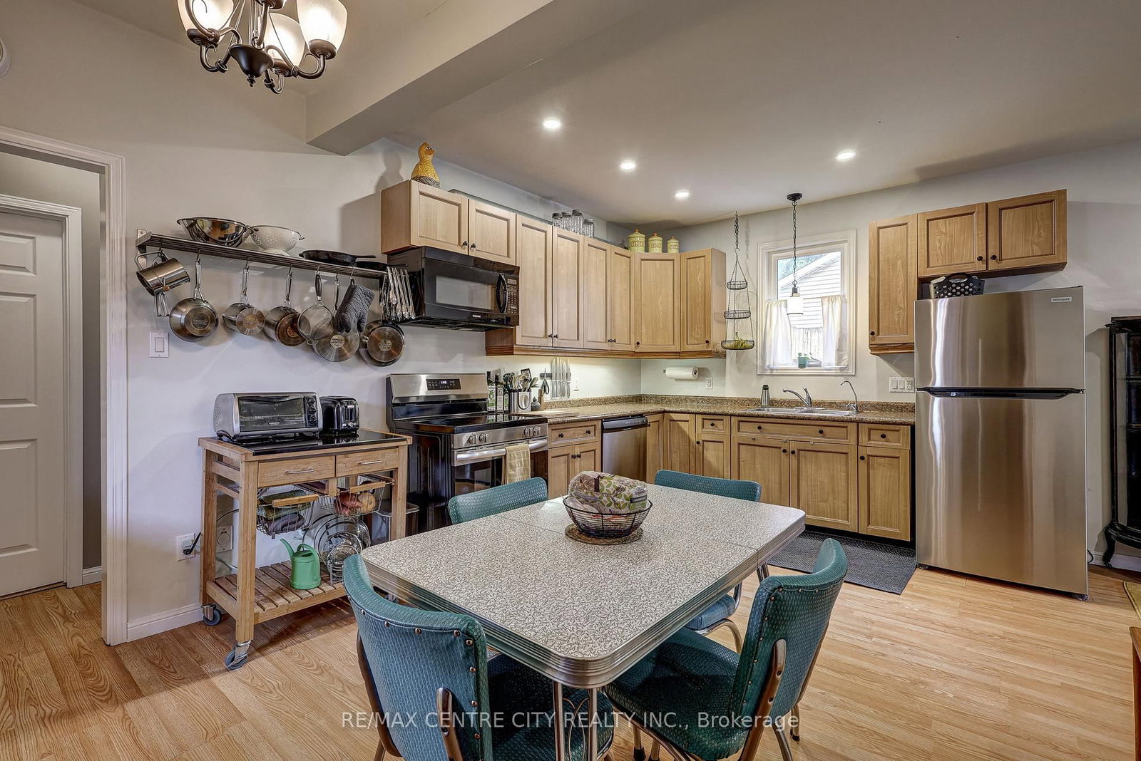 169 Wellington Street • St. Thomas, ON photo 21