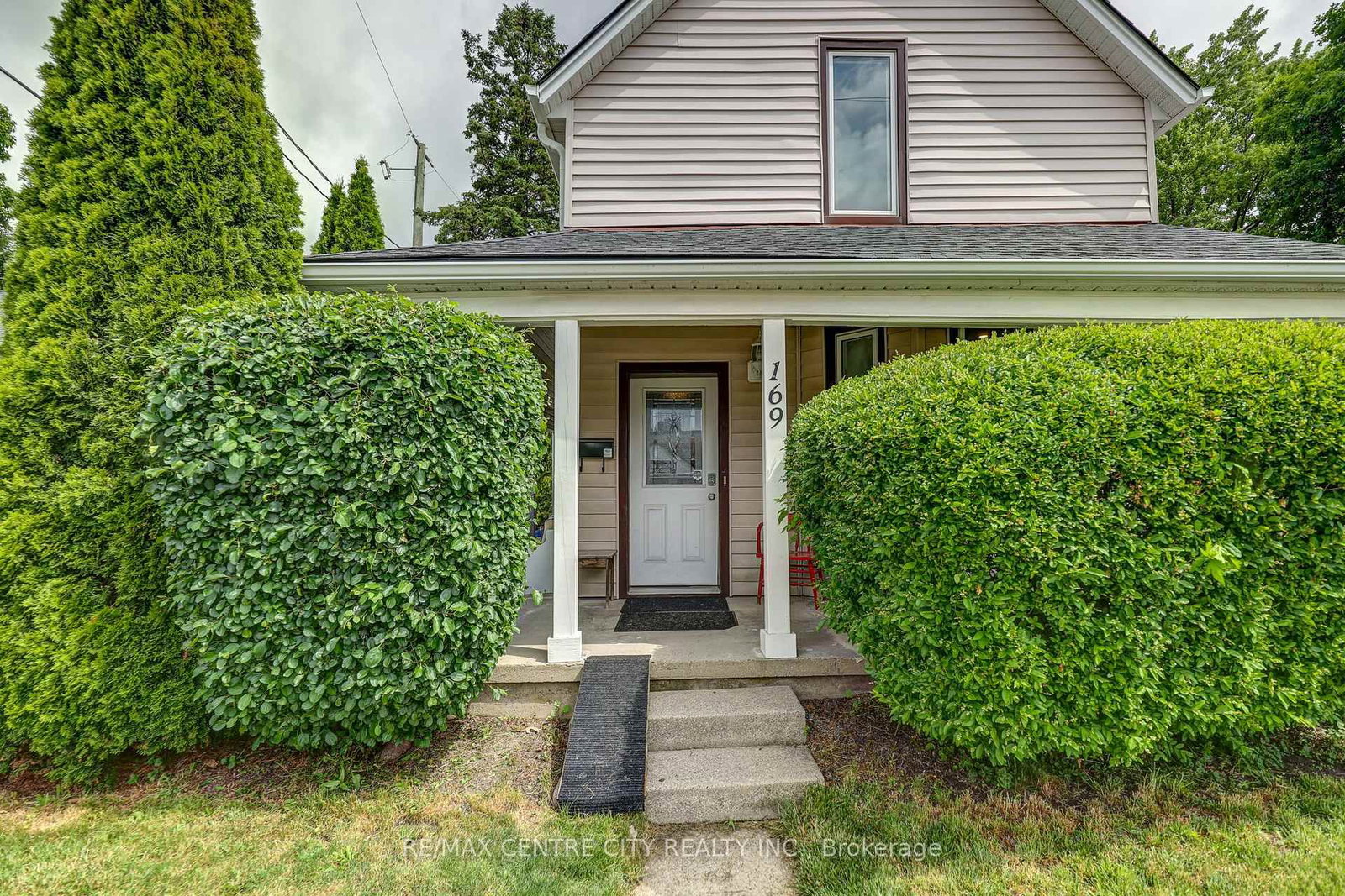 169 Wellington Street • St. Thomas, ON photo 8
