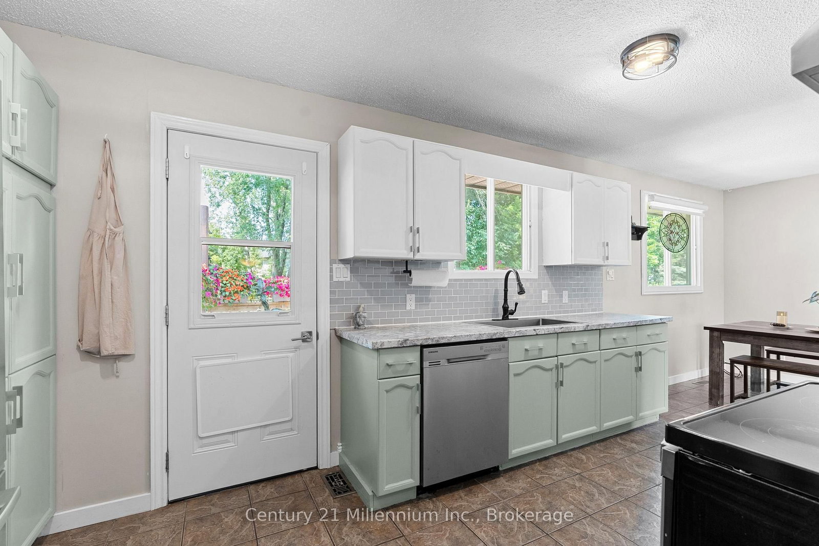 580 2nd A Street W • Owen Sound, ON photo 29
