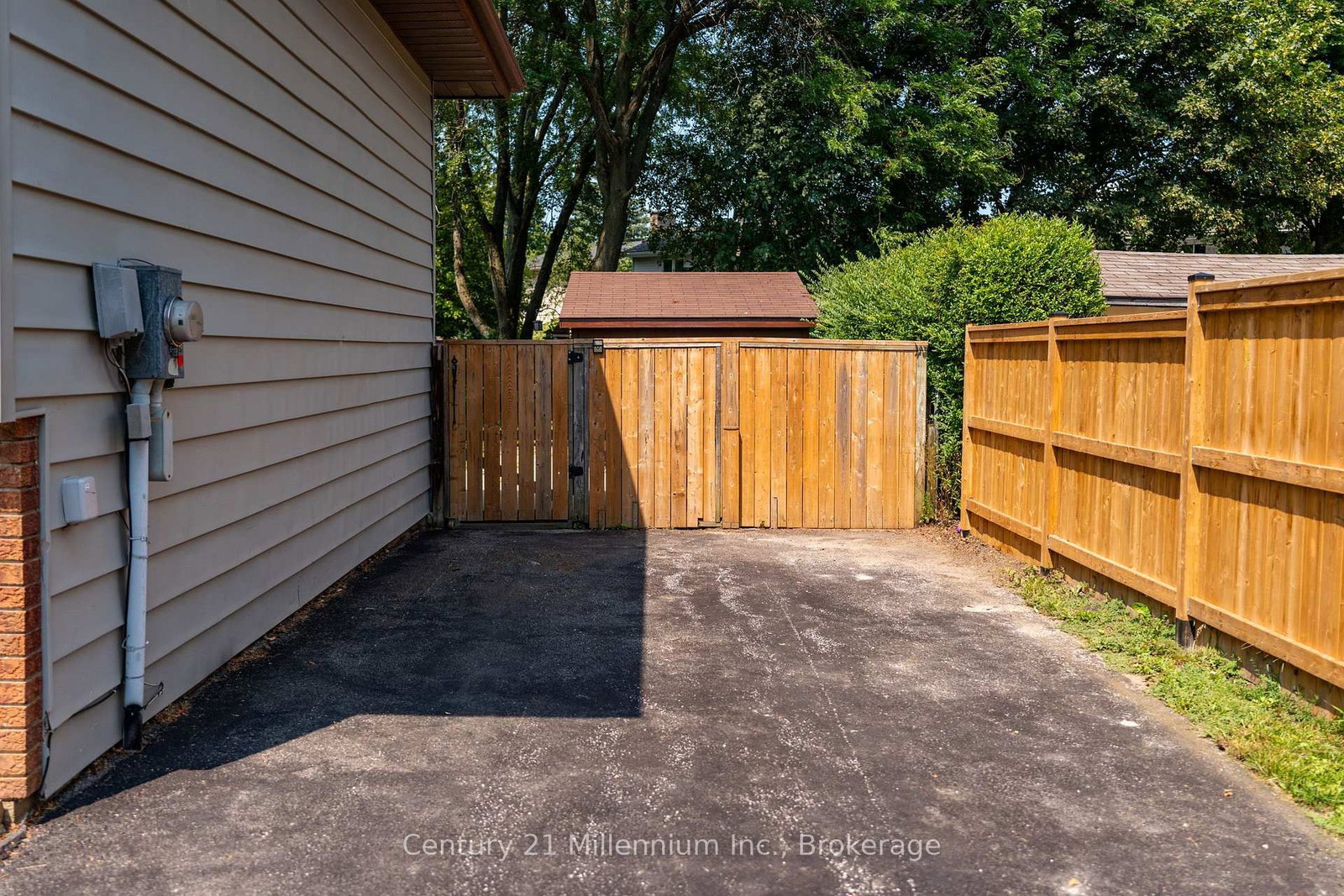 580 2nd A Street W • Owen Sound, ON photo 3
