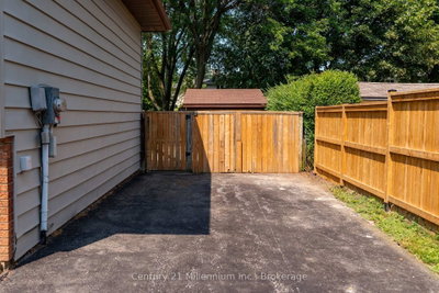 580 2nd A Street W • Owen Sound, ON photo 3