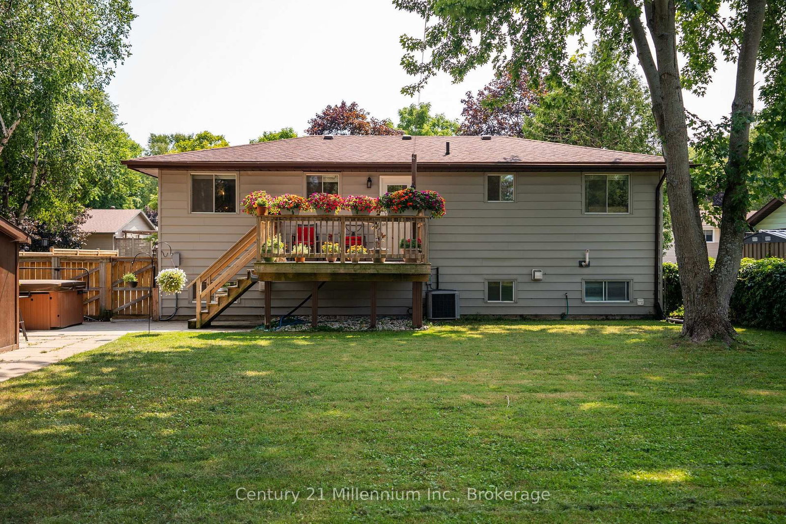 580 2nd A Street W • Owen Sound, ON photo 9