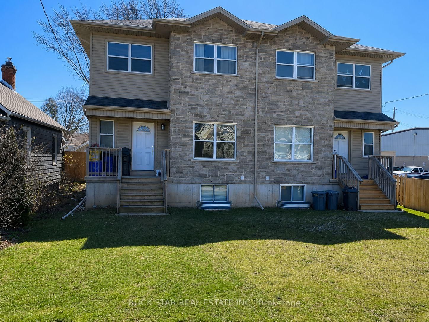 20B CHESTNUT Street E • St. Catharines, ON photo 1