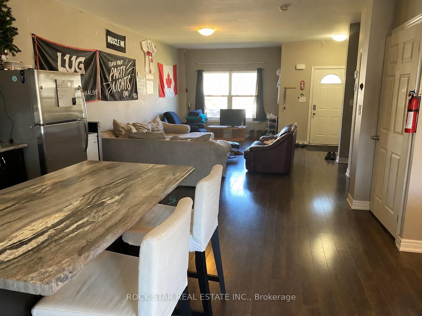 20B CHESTNUT Street E • St. Catharines, ON photo 2