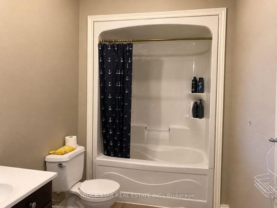 20B CHESTNUT Street E • St. Catharines, ON photo 8