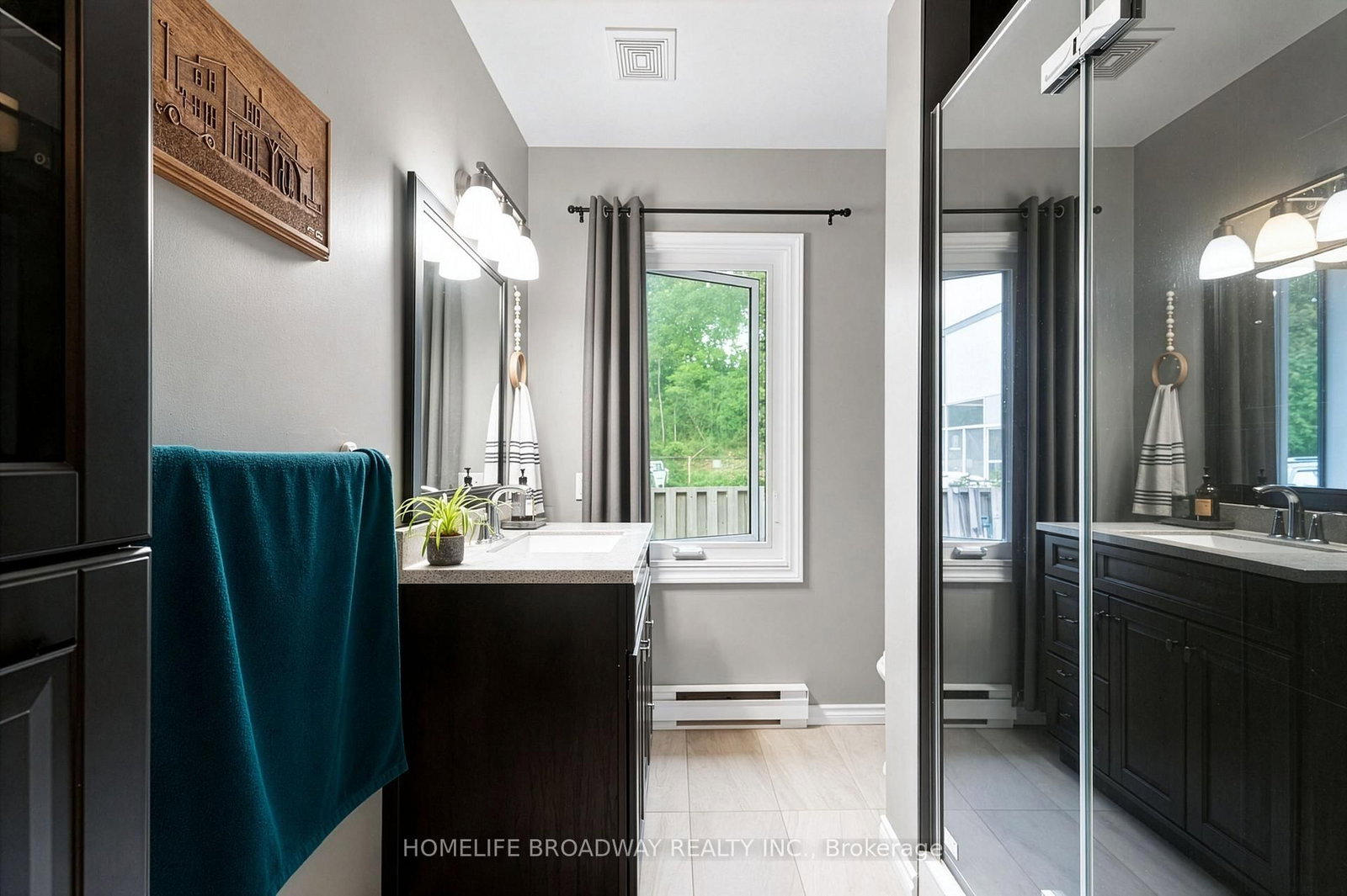 255 Robinson Street N • Grimsby, ON photo 18