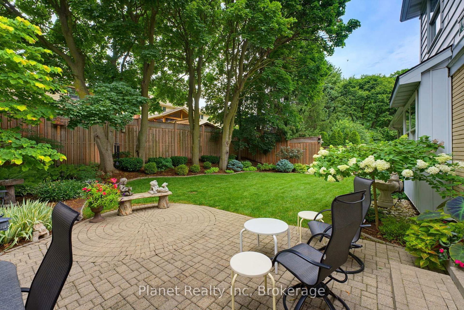 106 Thorndale Place • Waterloo, ON photo 38