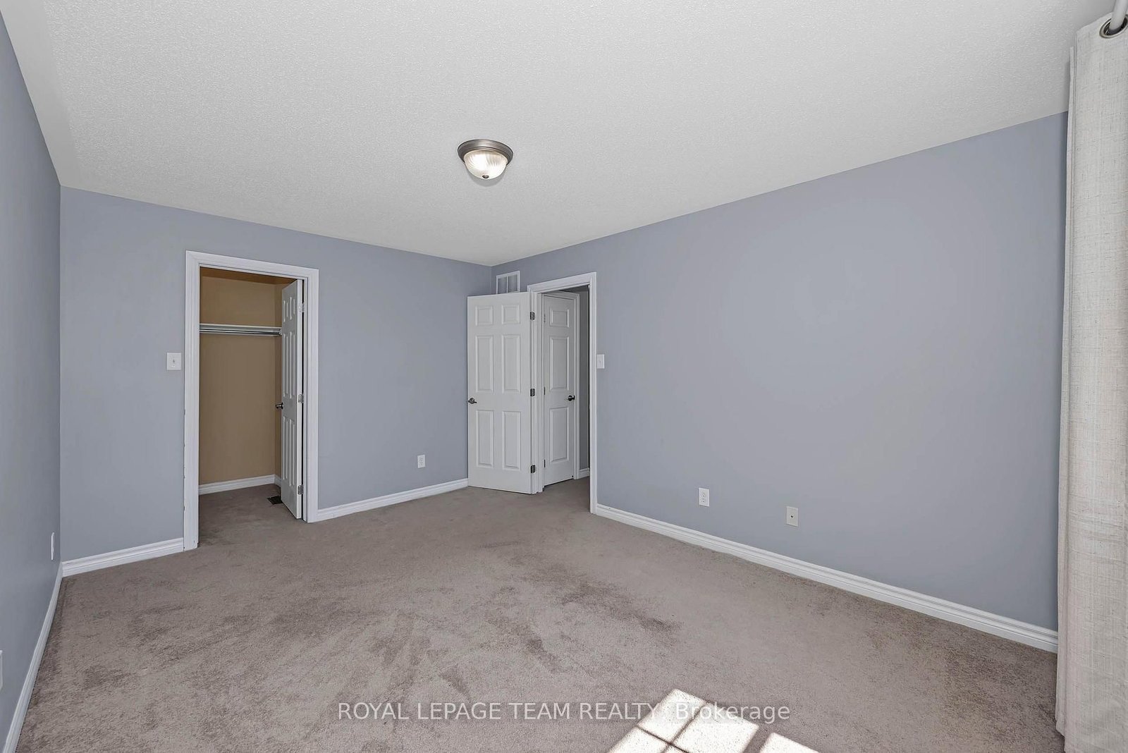 2555 Waterlilly Way • Ottawa, ON photo 25