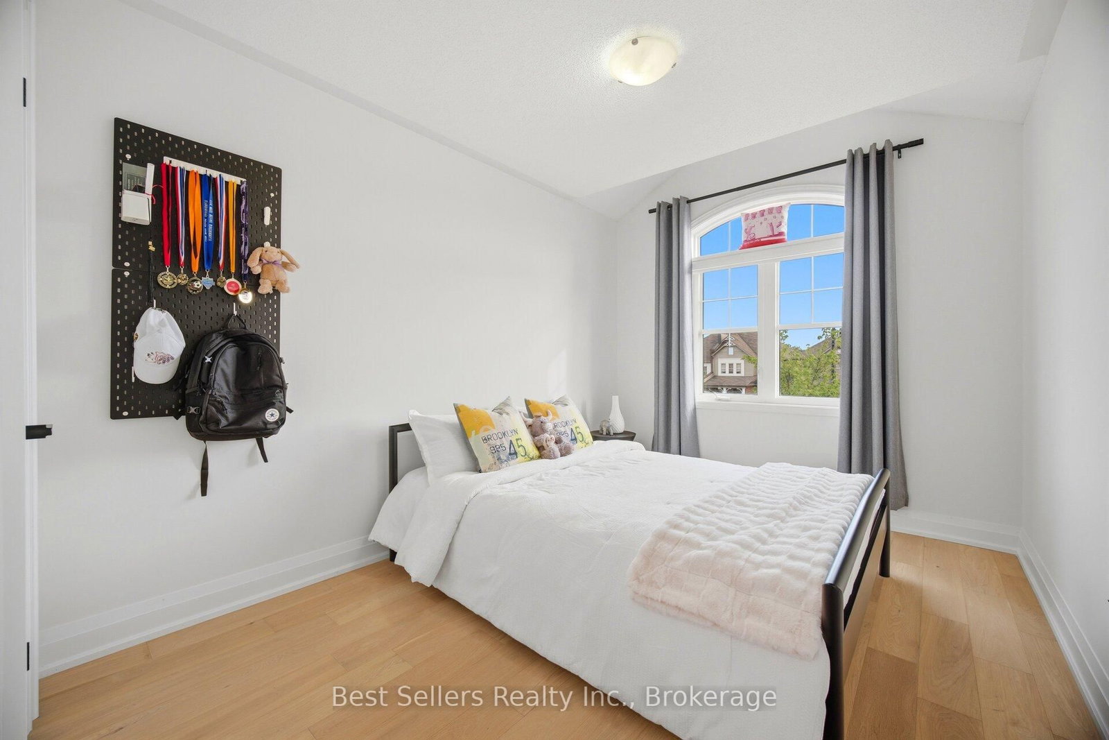 75 Cathedral Court • Hamilton, ON photo 14