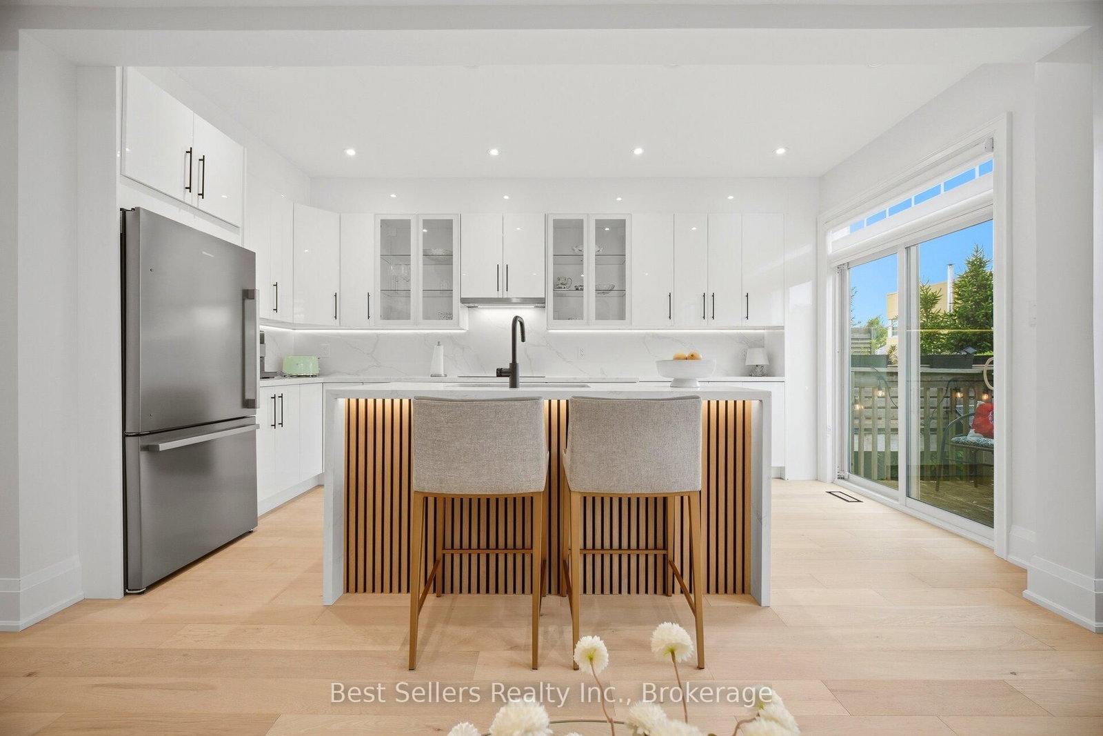 75 Cathedral Court • Hamilton, ON photo 7