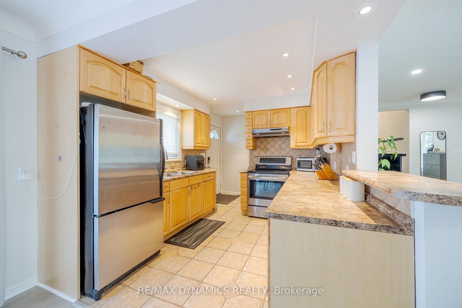 87 Rochelle Drive • St. Catharines, ON photo 12