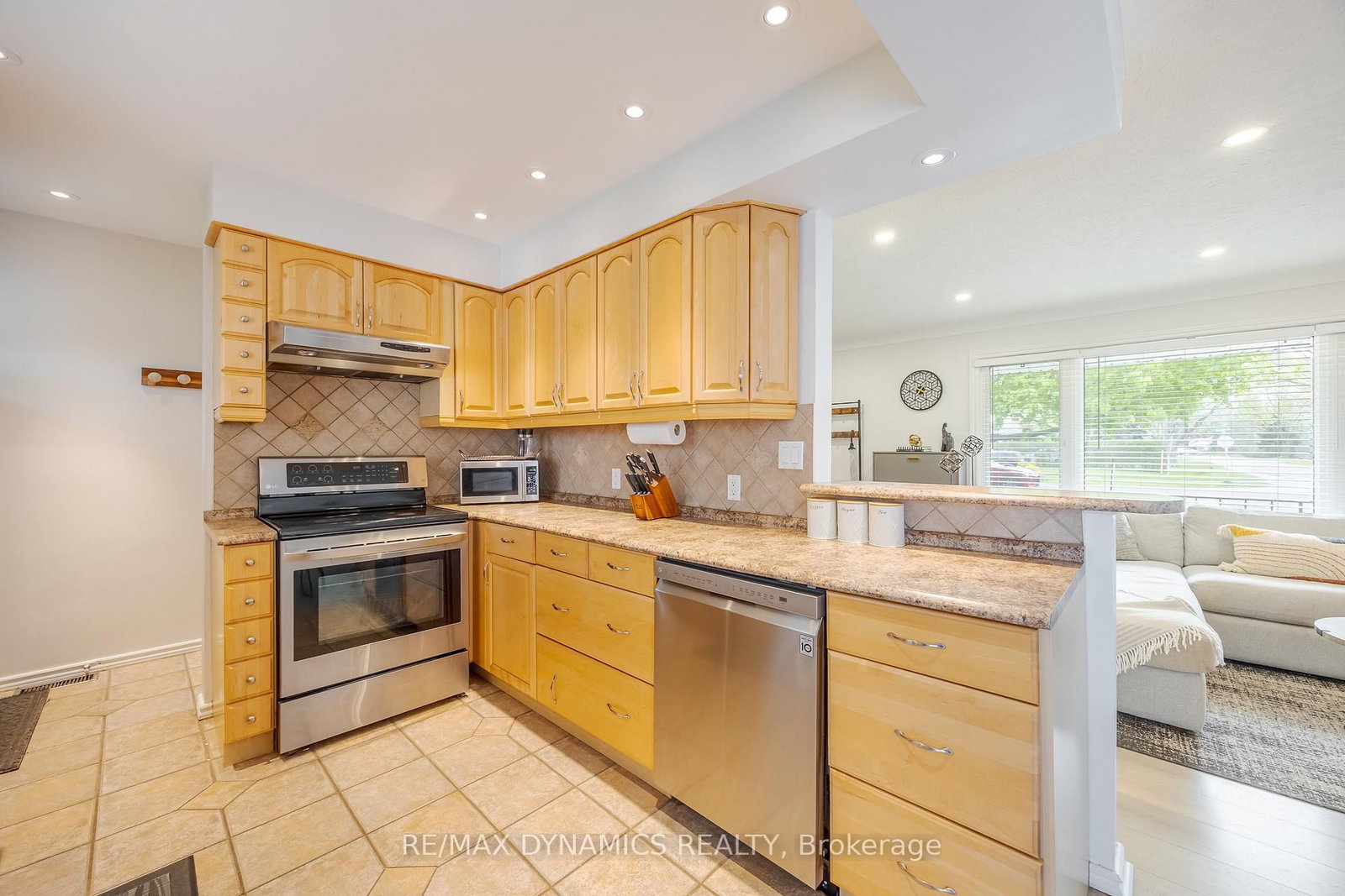 87 Rochelle Drive • St. Catharines, ON photo 13