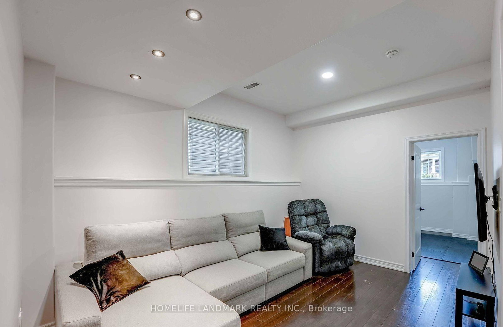 23 Water Street • Thorold, ON photo 44