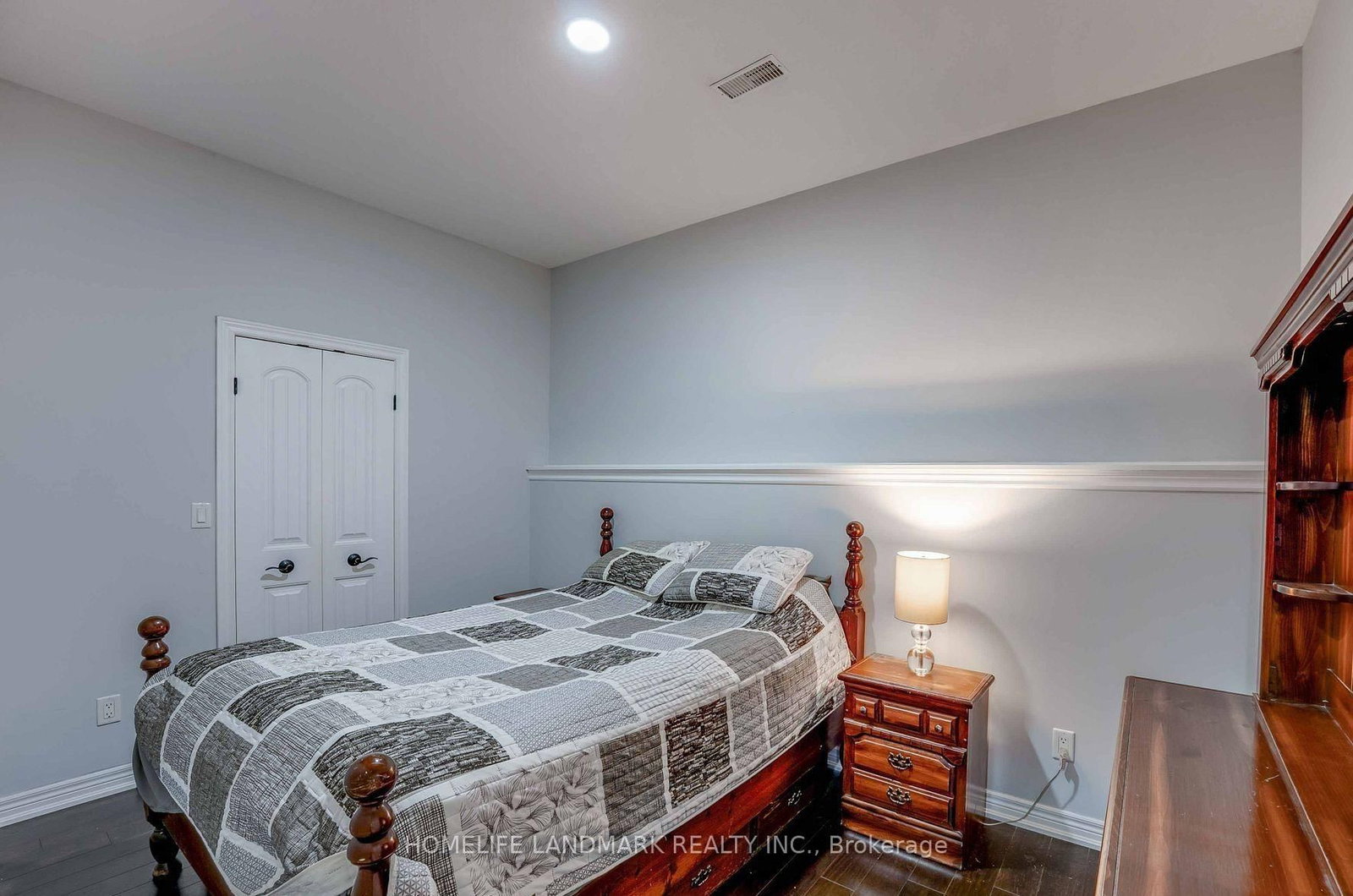 23 Water Street • Thorold, ON photo 46