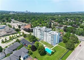 403 - 24 MIDLAND Drive