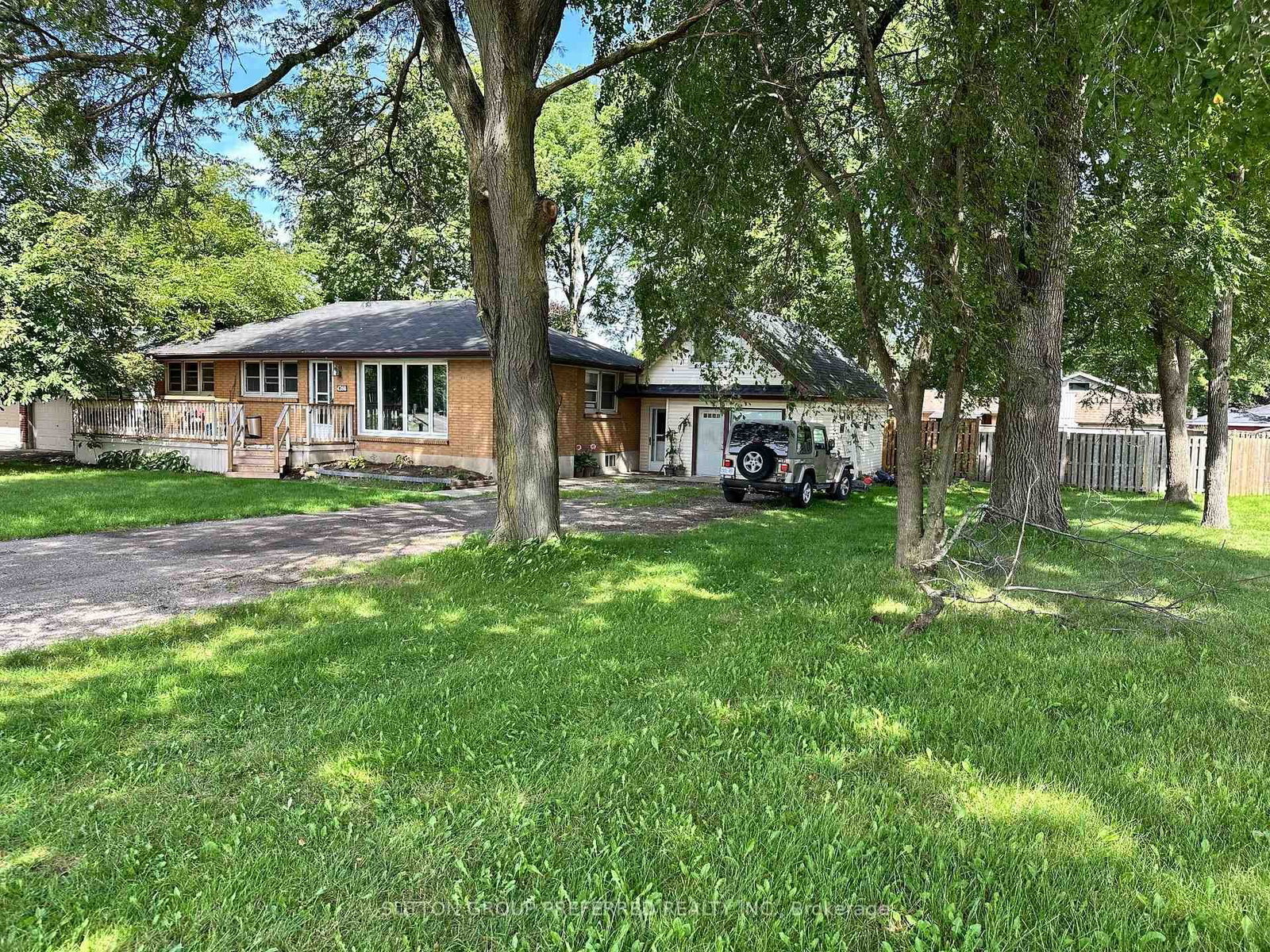 4268 Hamilton Road • Thames Centre, ON photo 3