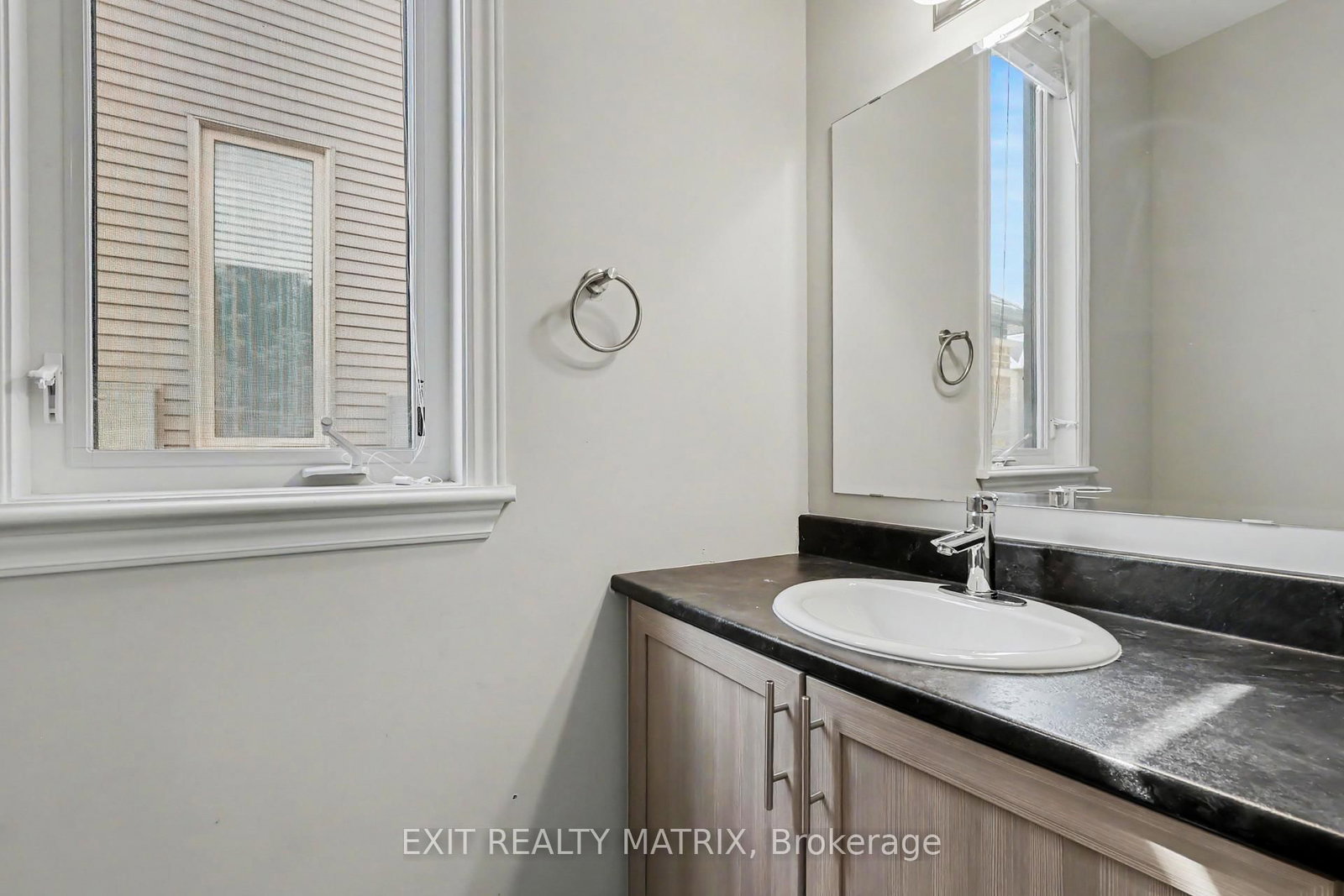 749 Morningstar Way • Ottawa, ON photo 15