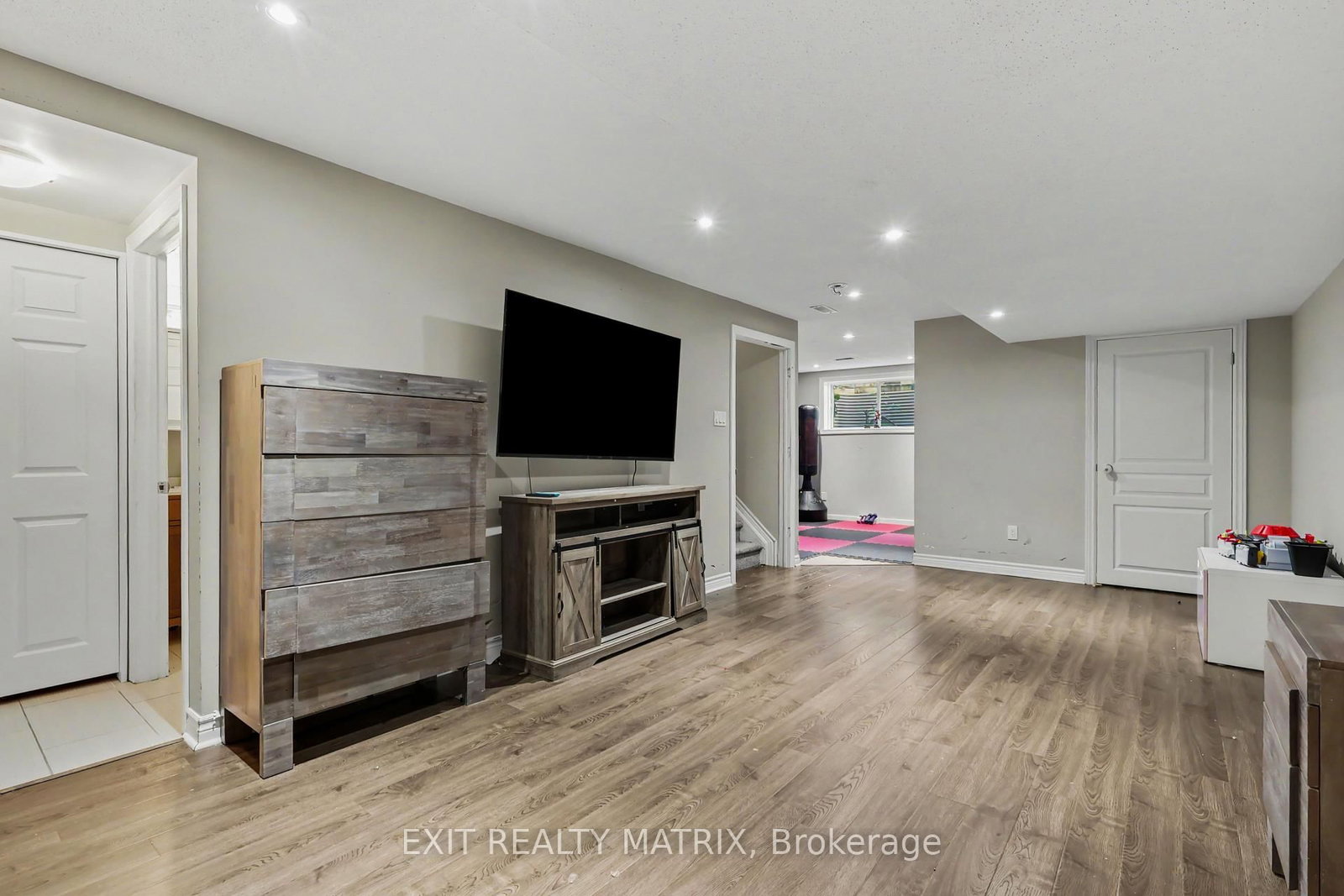 749 Morningstar Way • Ottawa, ON photo 27