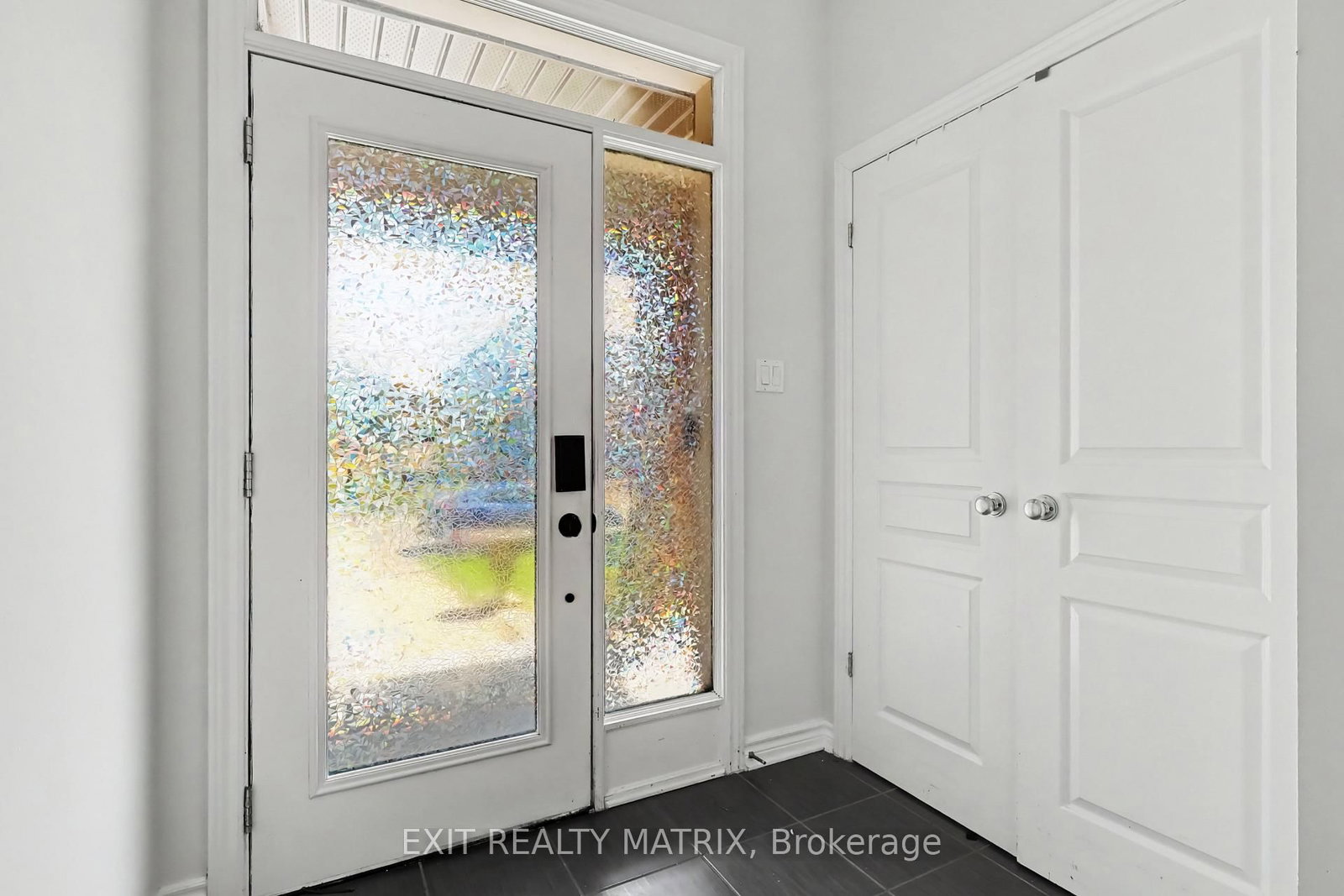 749 Morningstar Way • Ottawa, ON photo 3