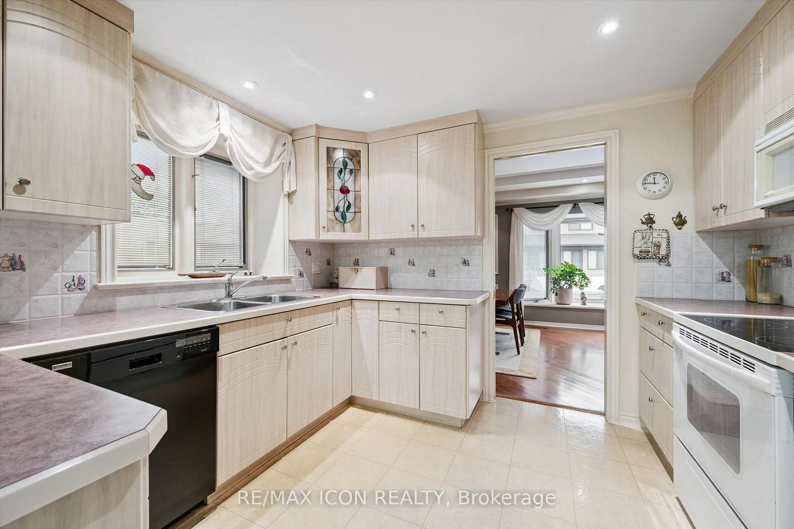 30 Shuh Avenue • Kitchener, ON photo 14