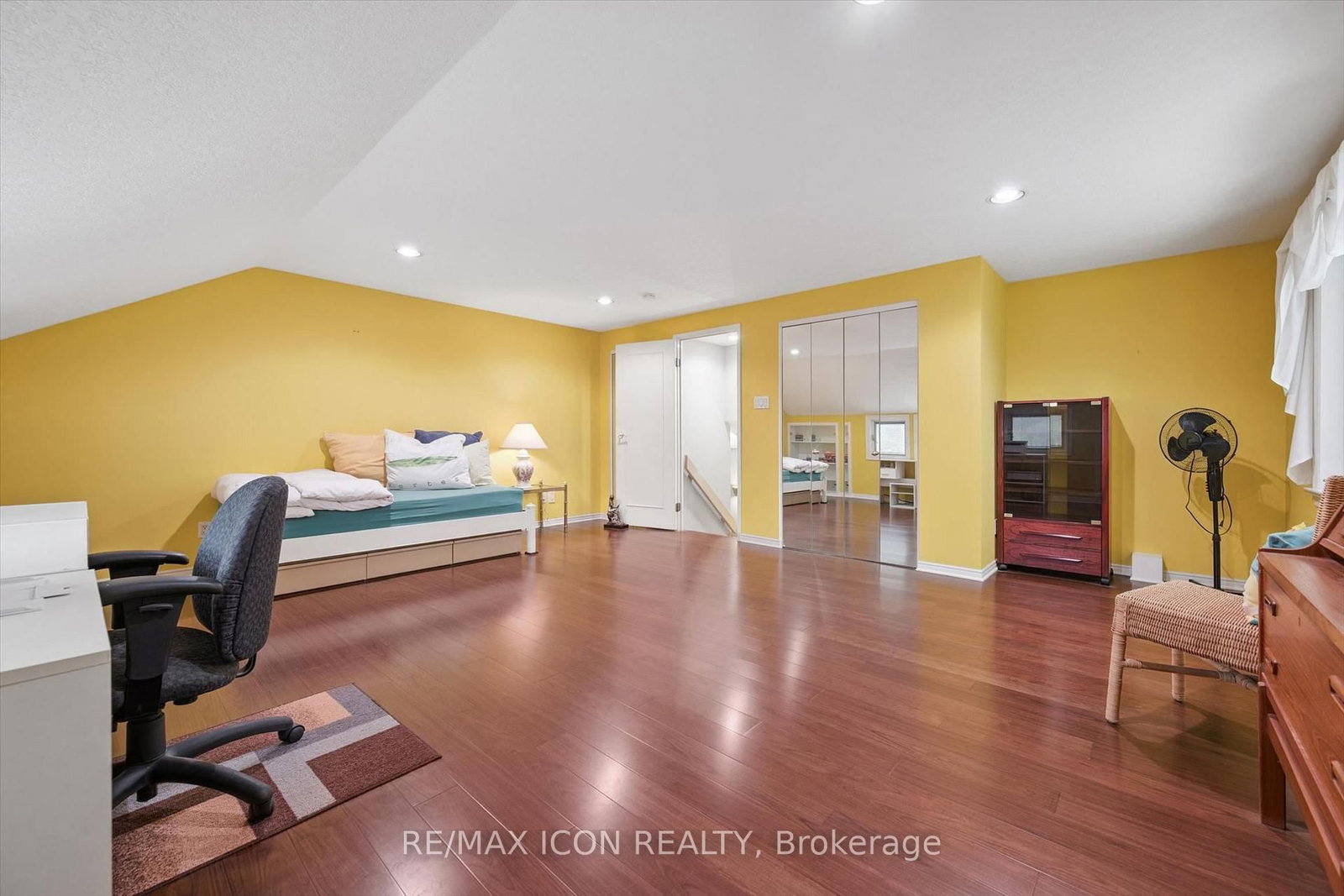 30 Shuh Avenue • Kitchener, ON photo 27