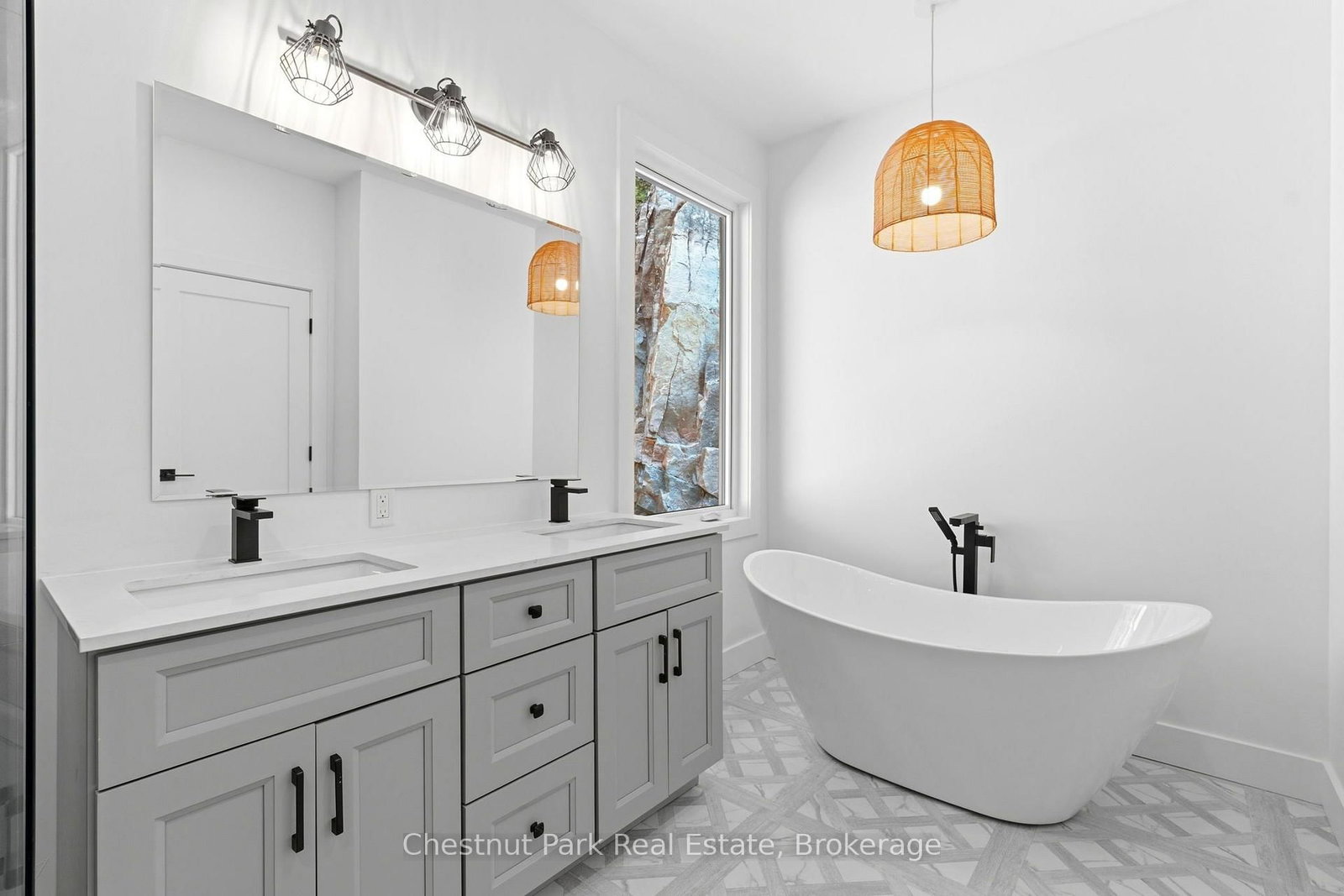 1510 Highway 141 • Huntsville, ON photo 21