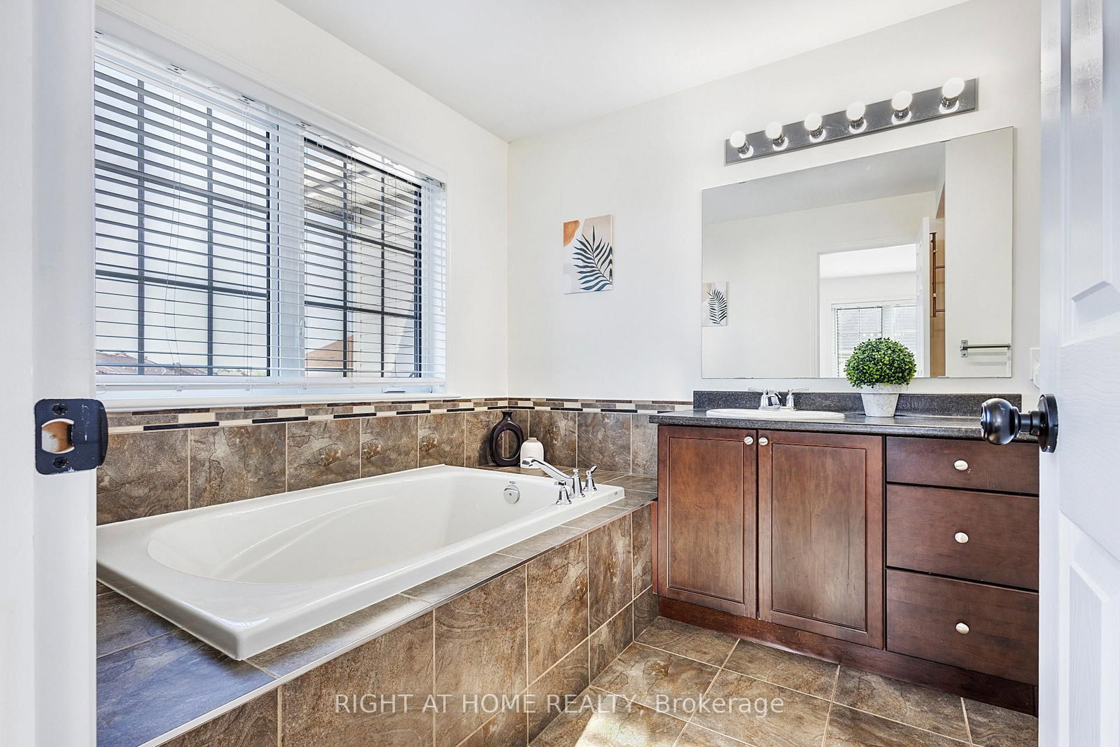 188 Patriot Place • Kanata, ON photo 11