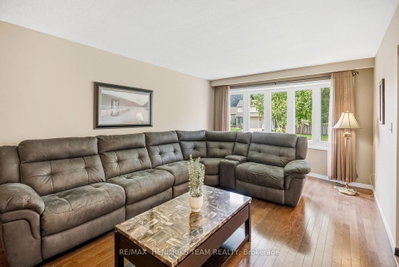 4 Royal Orchard Crescent • St. Catharines, ON photo 7