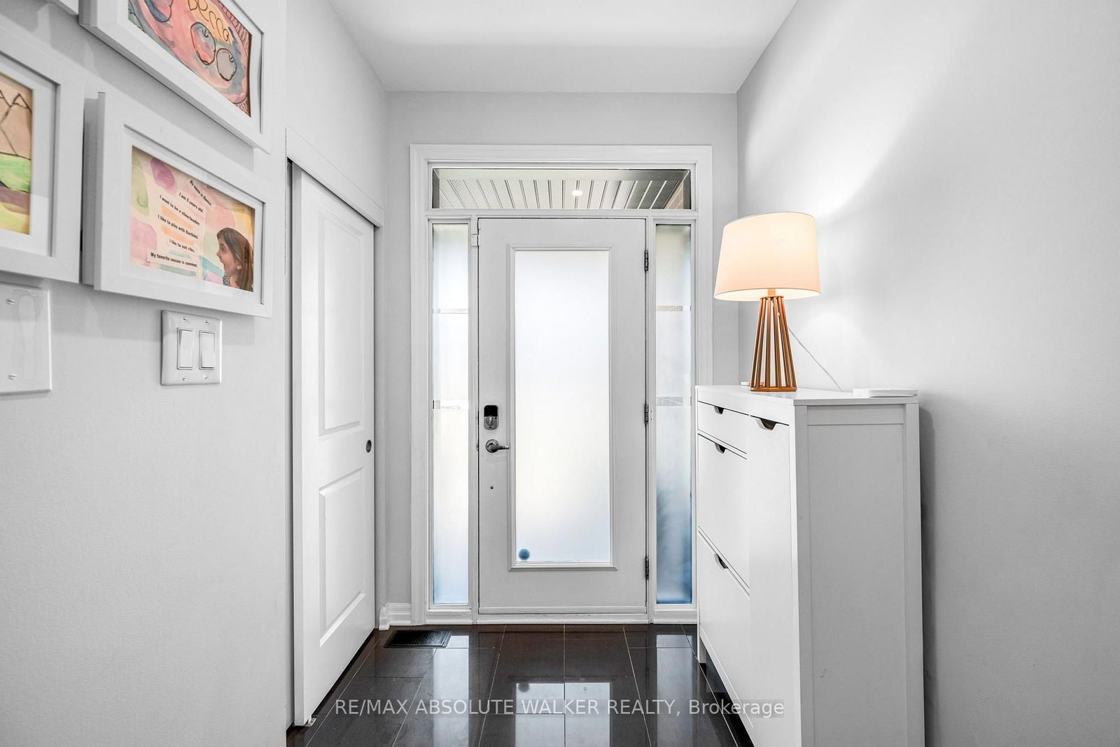 323 Lysander Place • Ottawa, ON photo 4