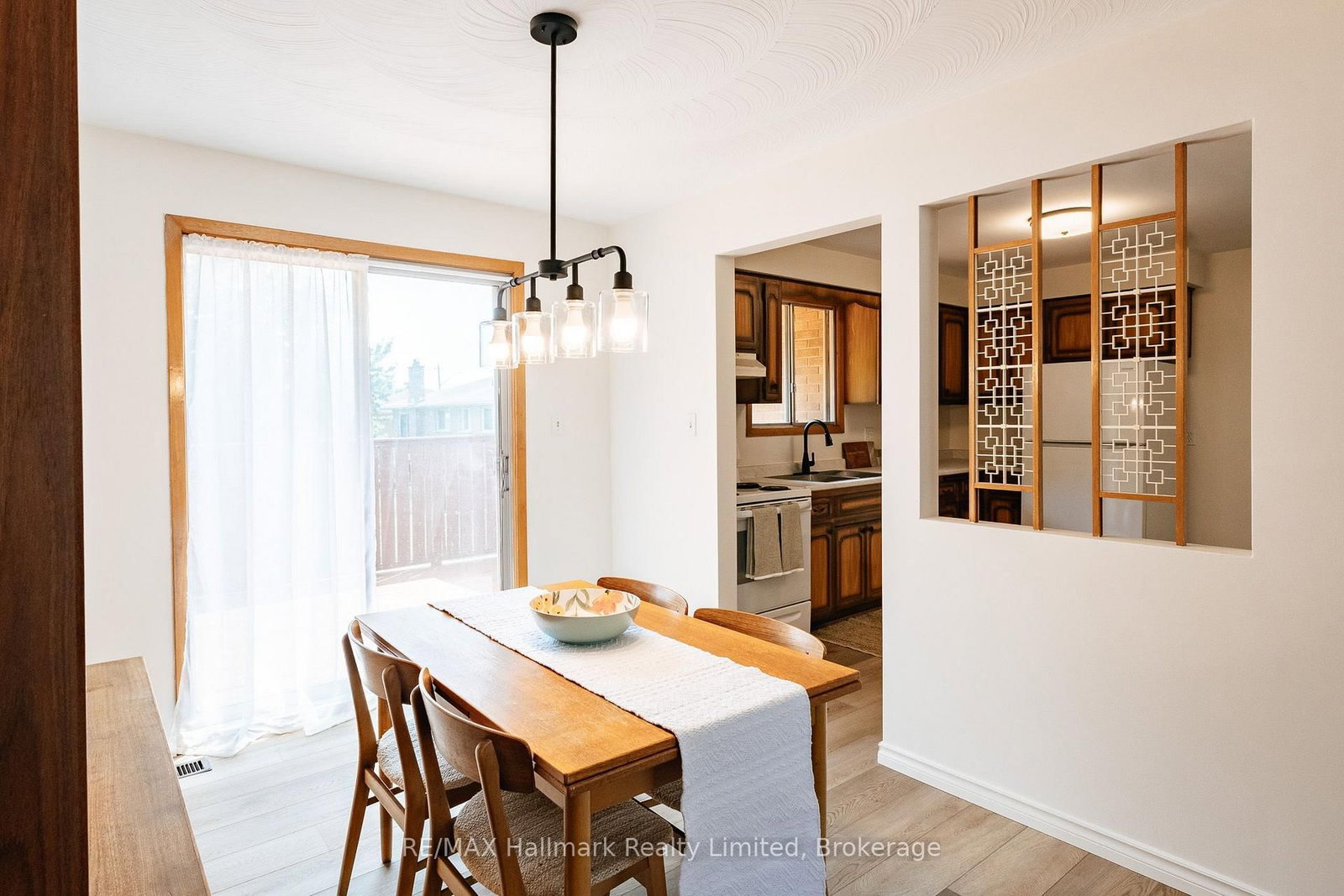 117 Old Country Drive • Kitchener, ON photo 2