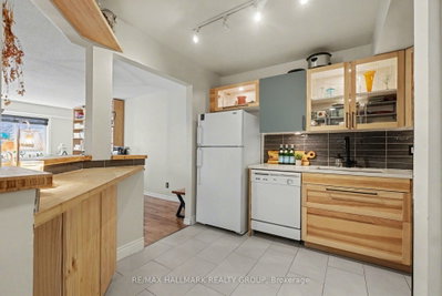 266 Lorry Greenberg Drive • #203 • Ottawa, ON photo 9