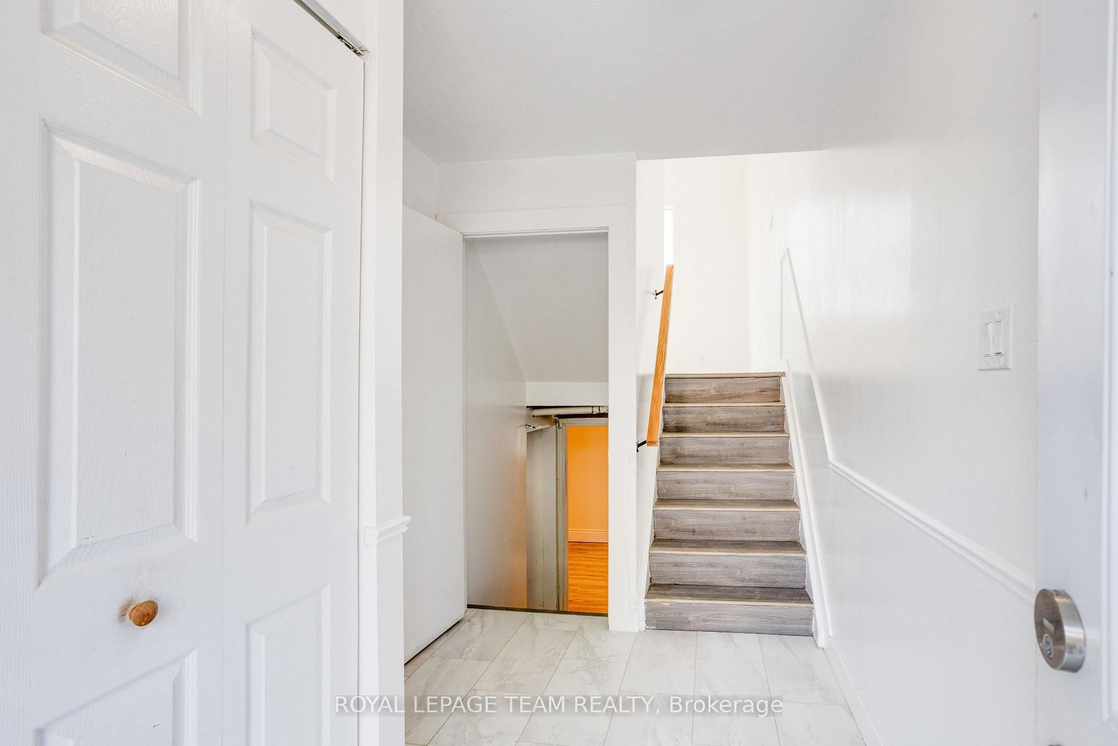 2669 Southvale Crescent • #52 • Ottawa, ON photo 2