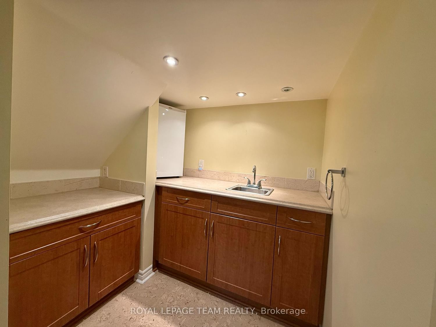 31 Rastila Crescent • Ottawa, ON photo 18