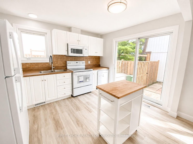 6 - 837 Eastvale Drive