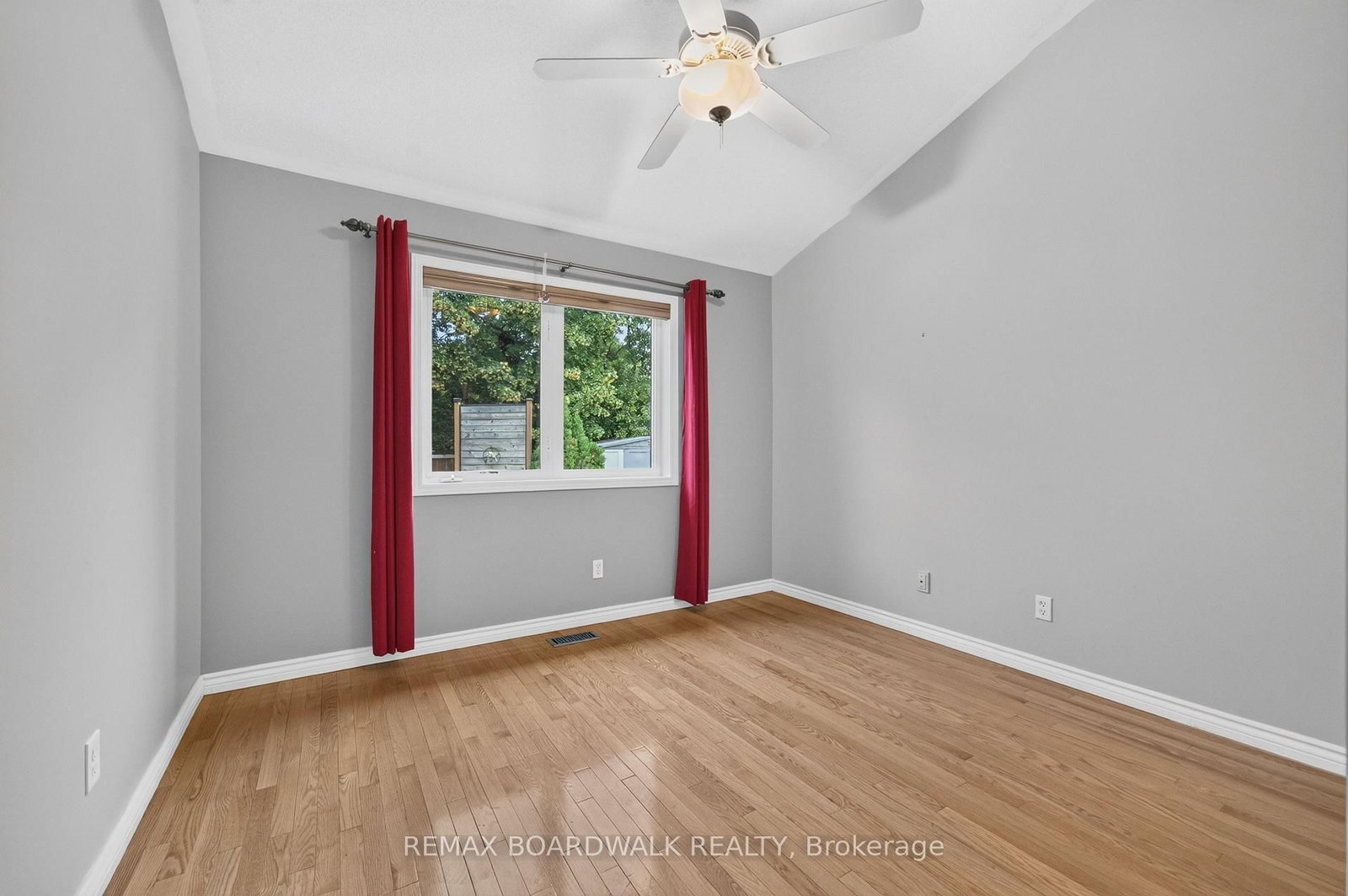 22 Burnstead Crescent • Ottawa, ON photo 20