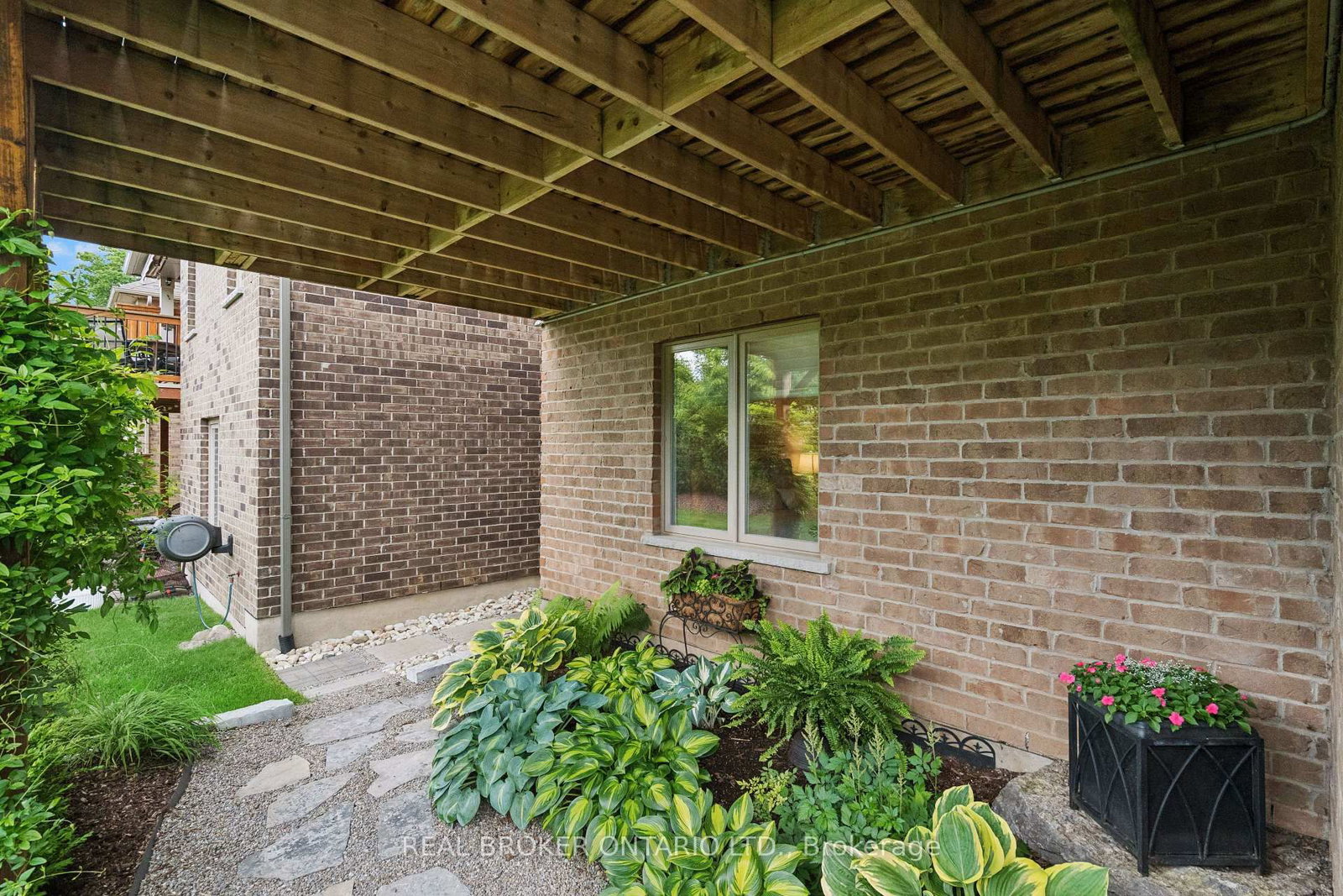 14 Chestnut Drive • Guelph/Eramosa, ON photo 44
