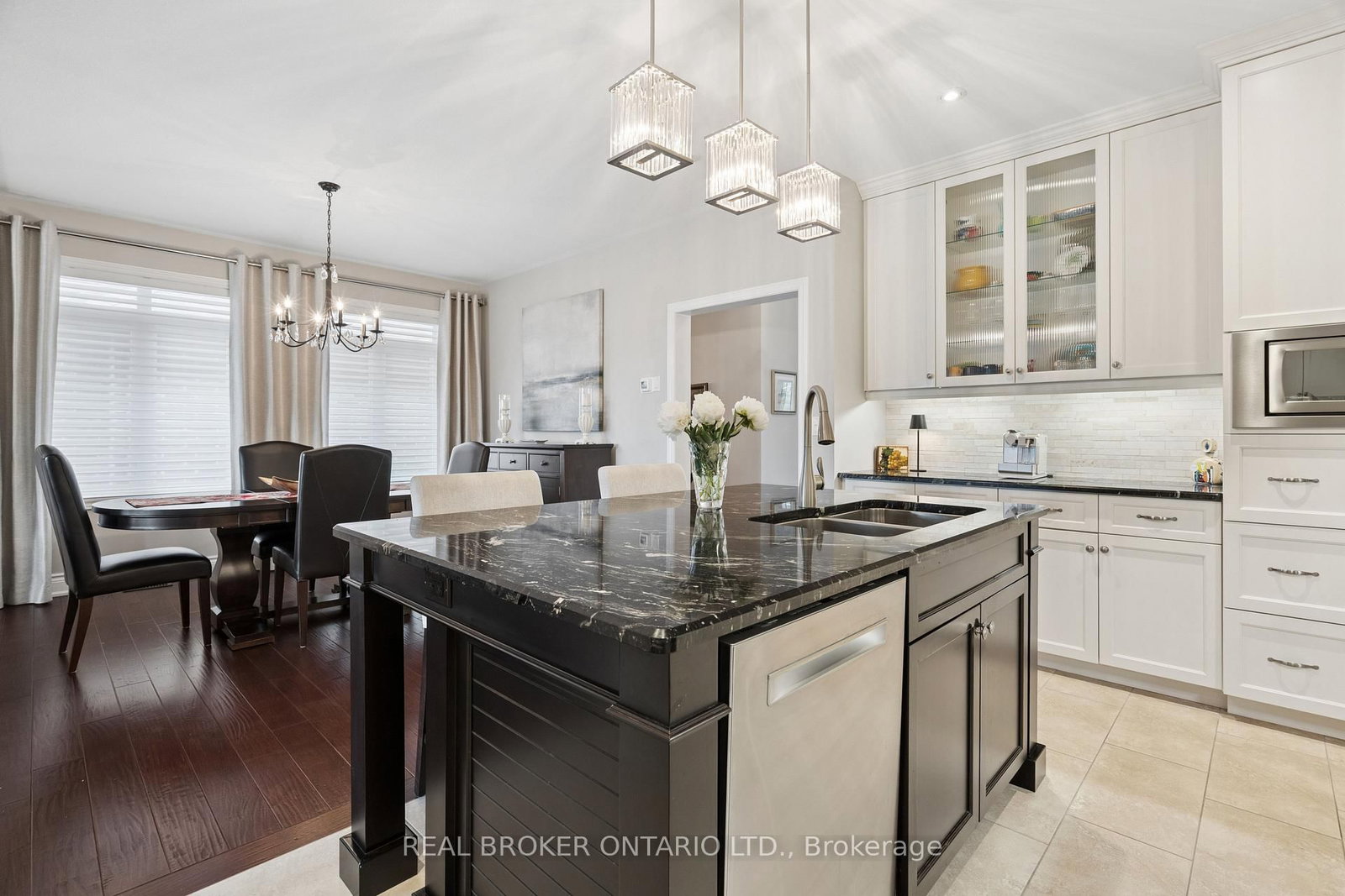 14 Chestnut Drive • Guelph/Eramosa, ON photo 8