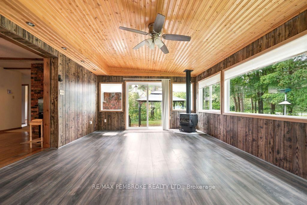 20 Meadowbrook Drive • Pembroke, ON photo 21