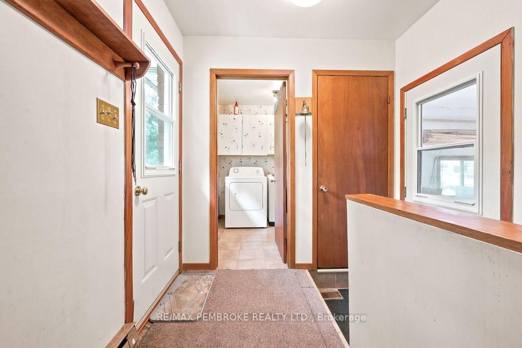 20 Meadowbrook Drive • Pembroke, ON photo 27