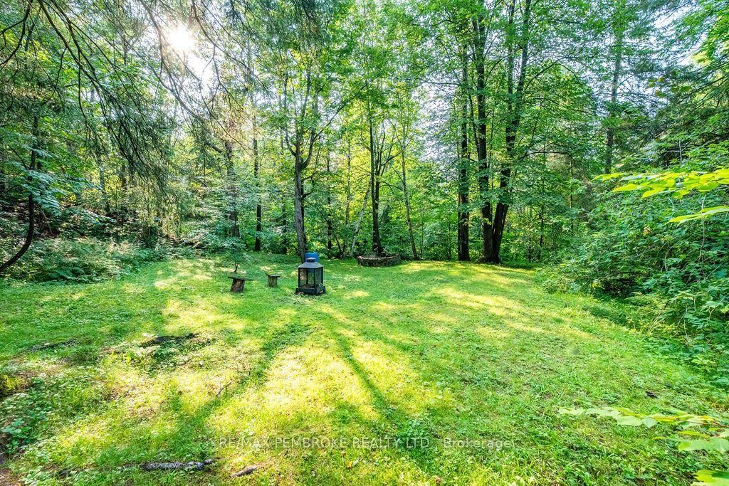 20 Meadowbrook Drive • Pembroke, ON photo 40