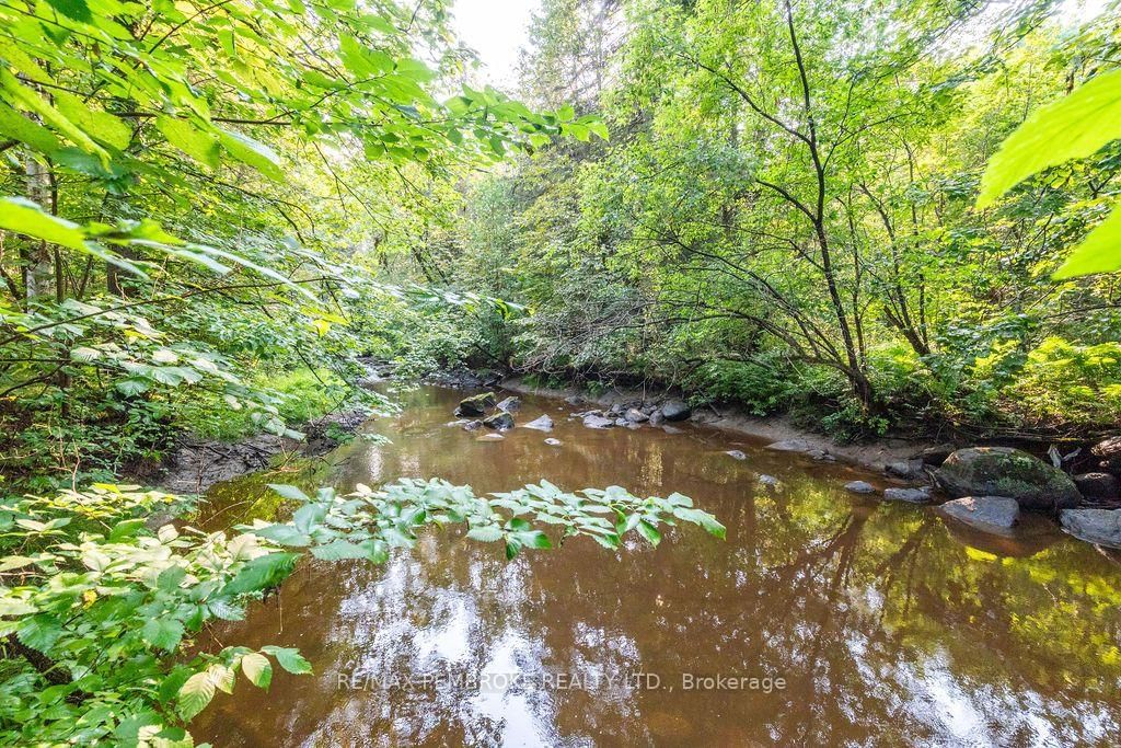 20 Meadowbrook Drive • Pembroke, ON photo 42