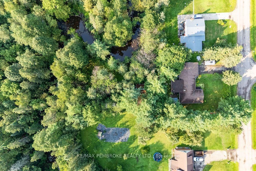 20 Meadowbrook Drive • Pembroke, ON photo 45
