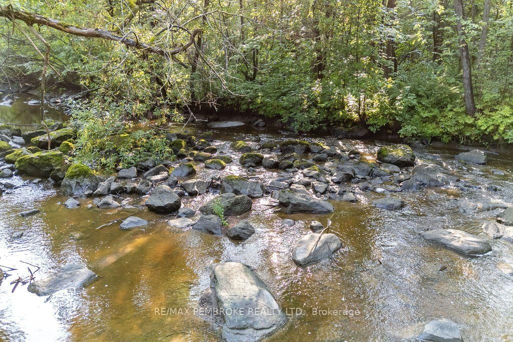 20 Meadowbrook Drive • Pembroke, ON photo 47