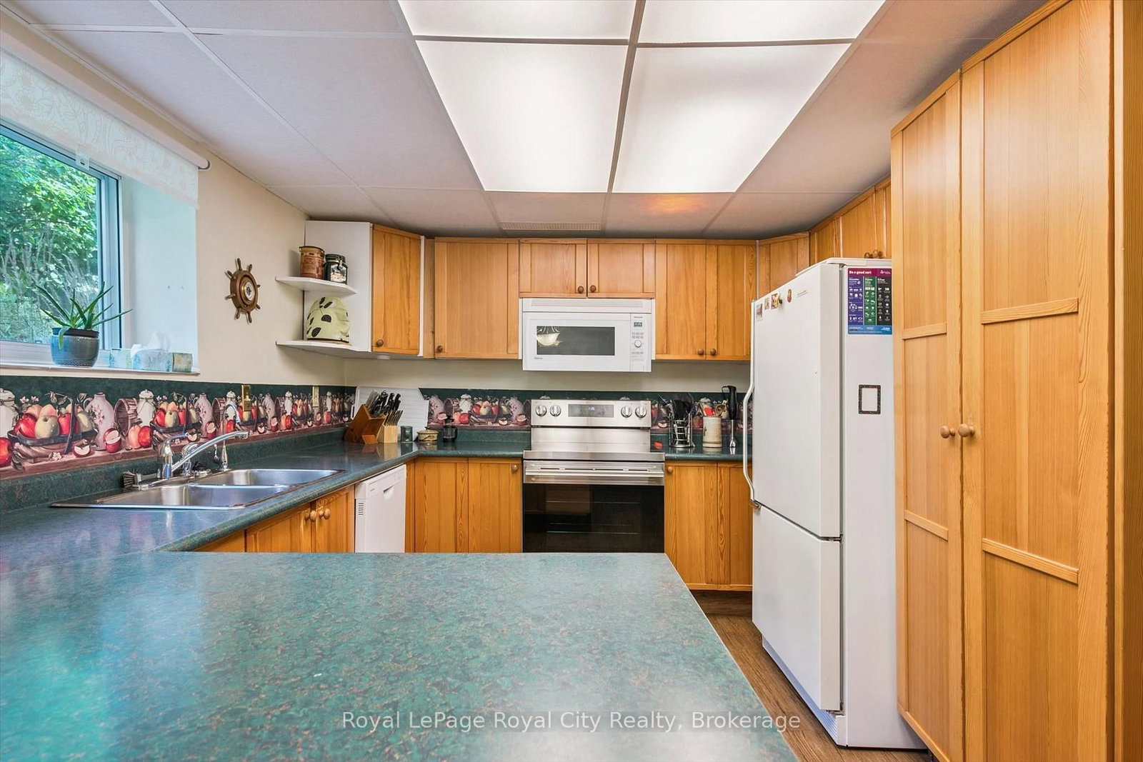 34 Pondview Crescent • Guelph, ON photo 16