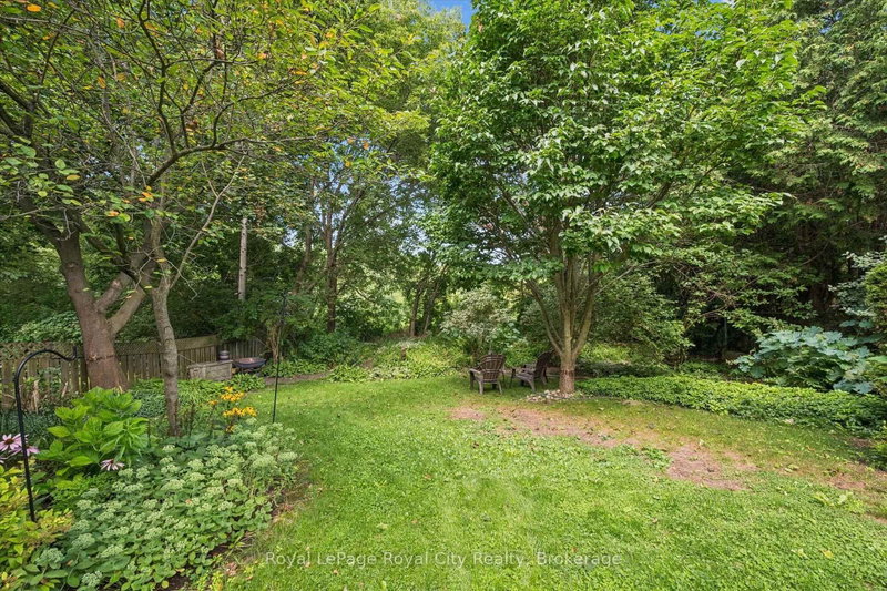 34 Pondview Crescent