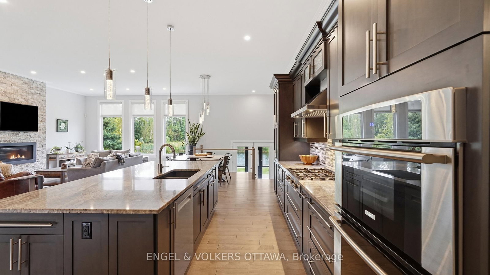 1914 Cedarlakes Way • Ottawa, ON photo 11