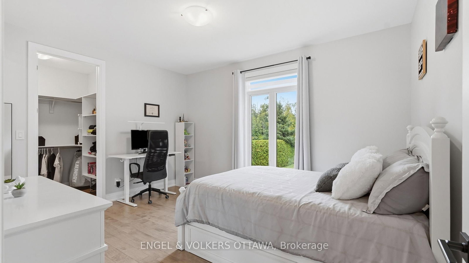 1914 Cedarlakes Way • Ottawa, ON photo 17
