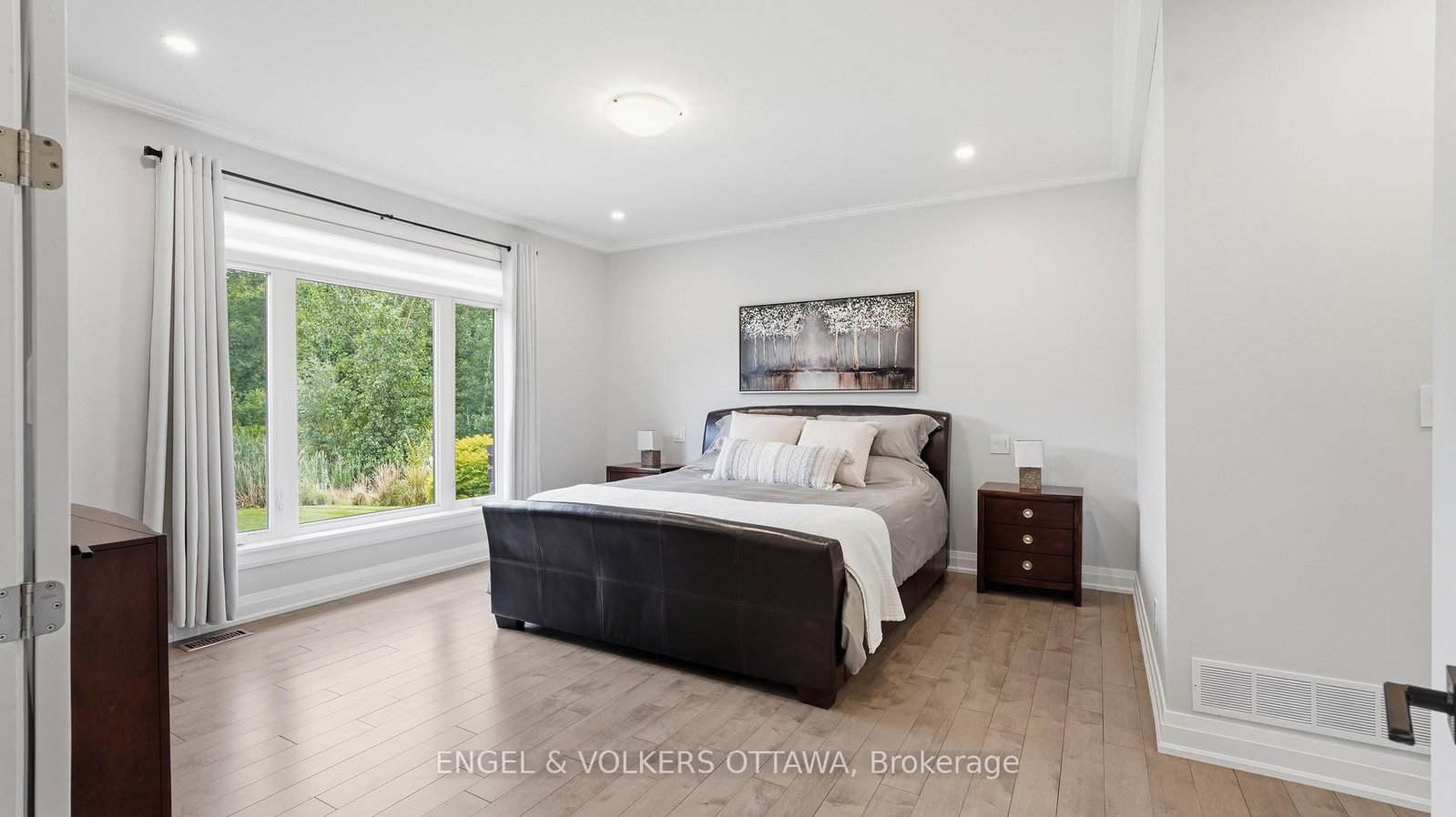 1914 Cedarlakes Way • Ottawa, ON photo 18